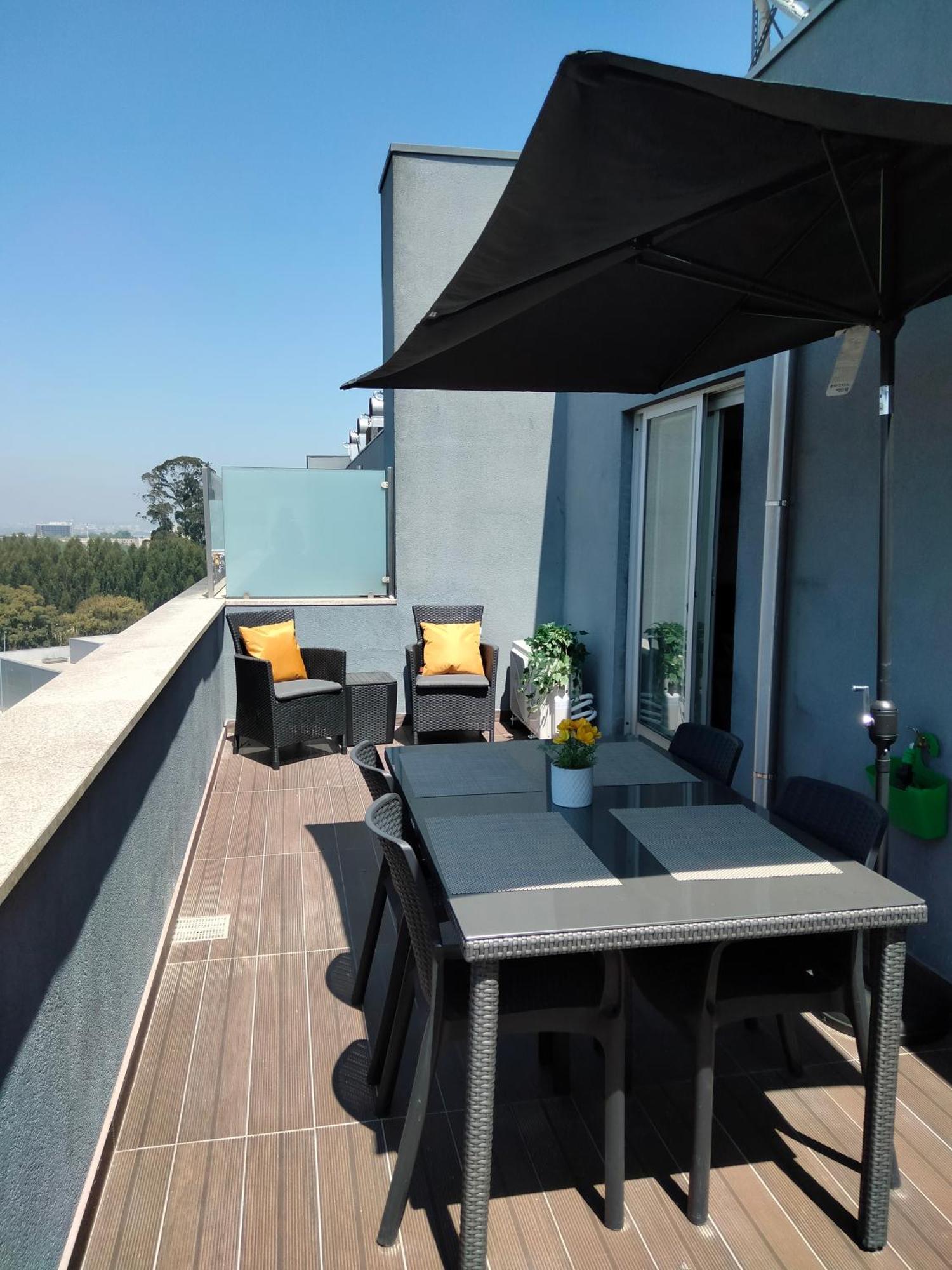 Апартаменты Sunset Terrace With Ac & Free Park *